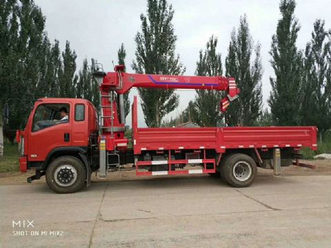 點擊查看詳細信息<br>標題：8噸東風隨車吊 閱讀次數(shù)：2284