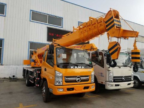 點(diǎn)擊查看詳細(xì)信息<br>標(biāo)題：10噸凱馬汽車吊 閱讀次數(shù)：2407