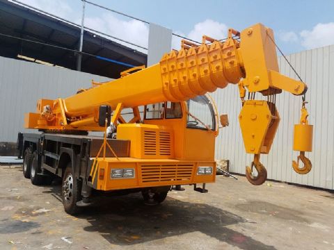 點擊查看詳細(xì)信息<br>標(biāo)題：18噸后雙橋自制吊 閱讀次數(shù)：2538