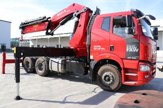 點擊查看詳細信息<br>標題：20噸折臂吊 閱讀次數(shù)：2976